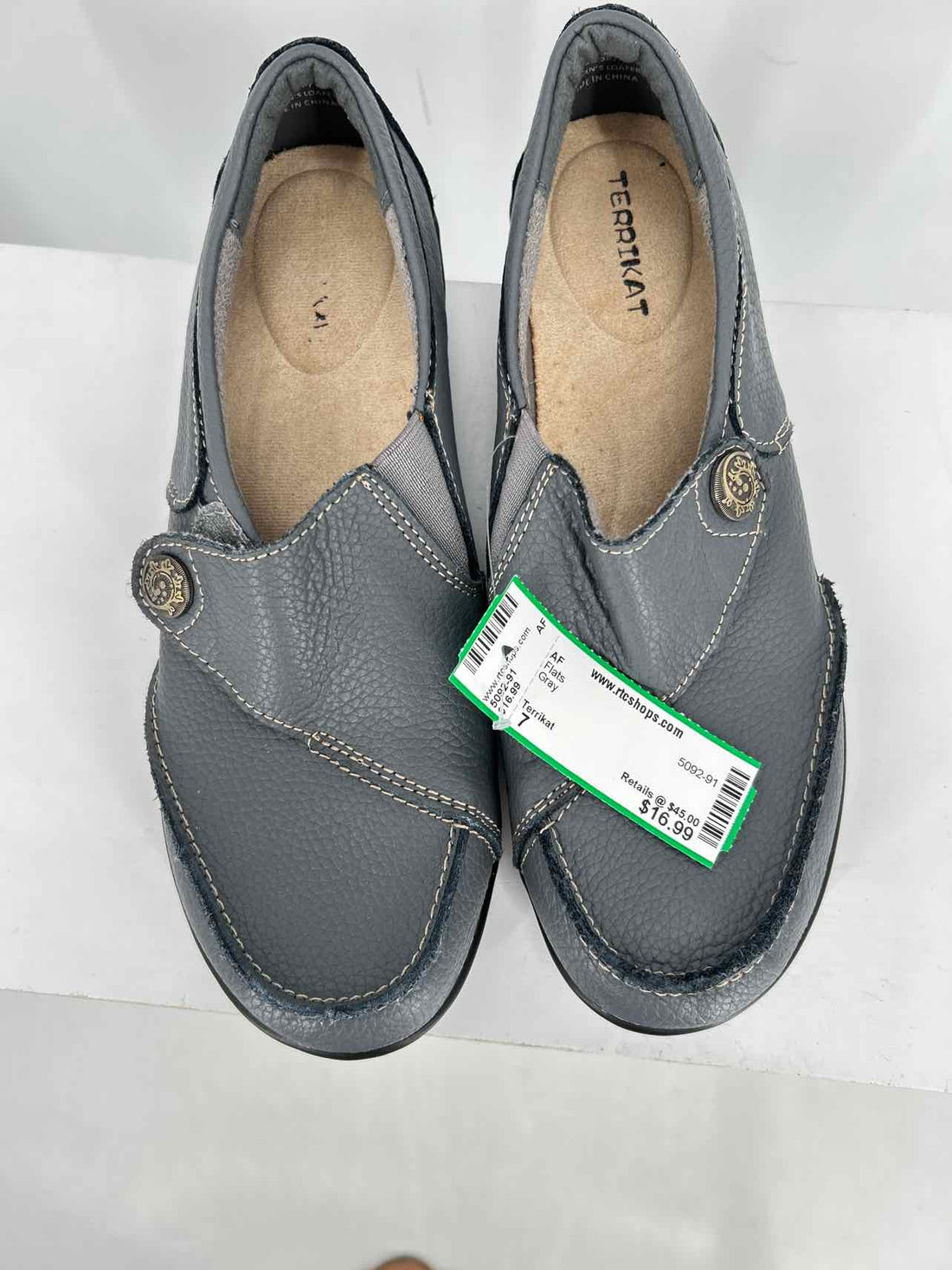 Terrikat Women Size 7 Gray Flats