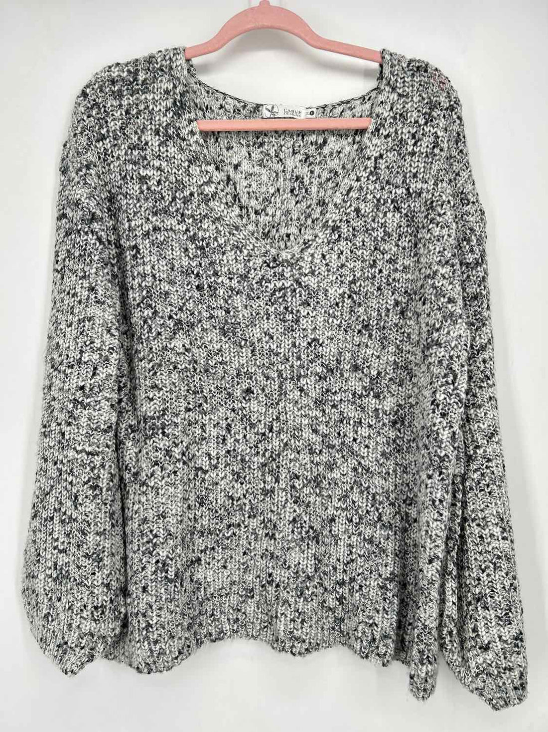Carve Designs Size L Gray & White Knit Sweater