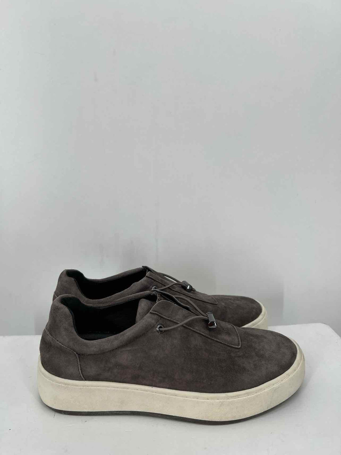 Donald Pliner Women Size 6.5 Gray Sneakers