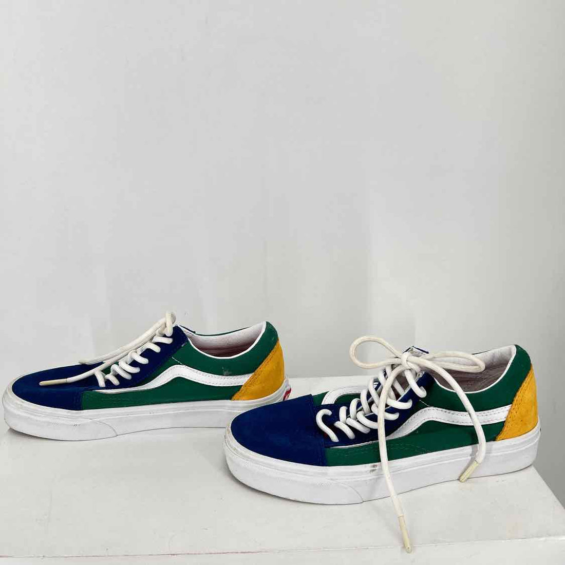 Vans Women Size 6.5 Green Colorblock Sneakers
