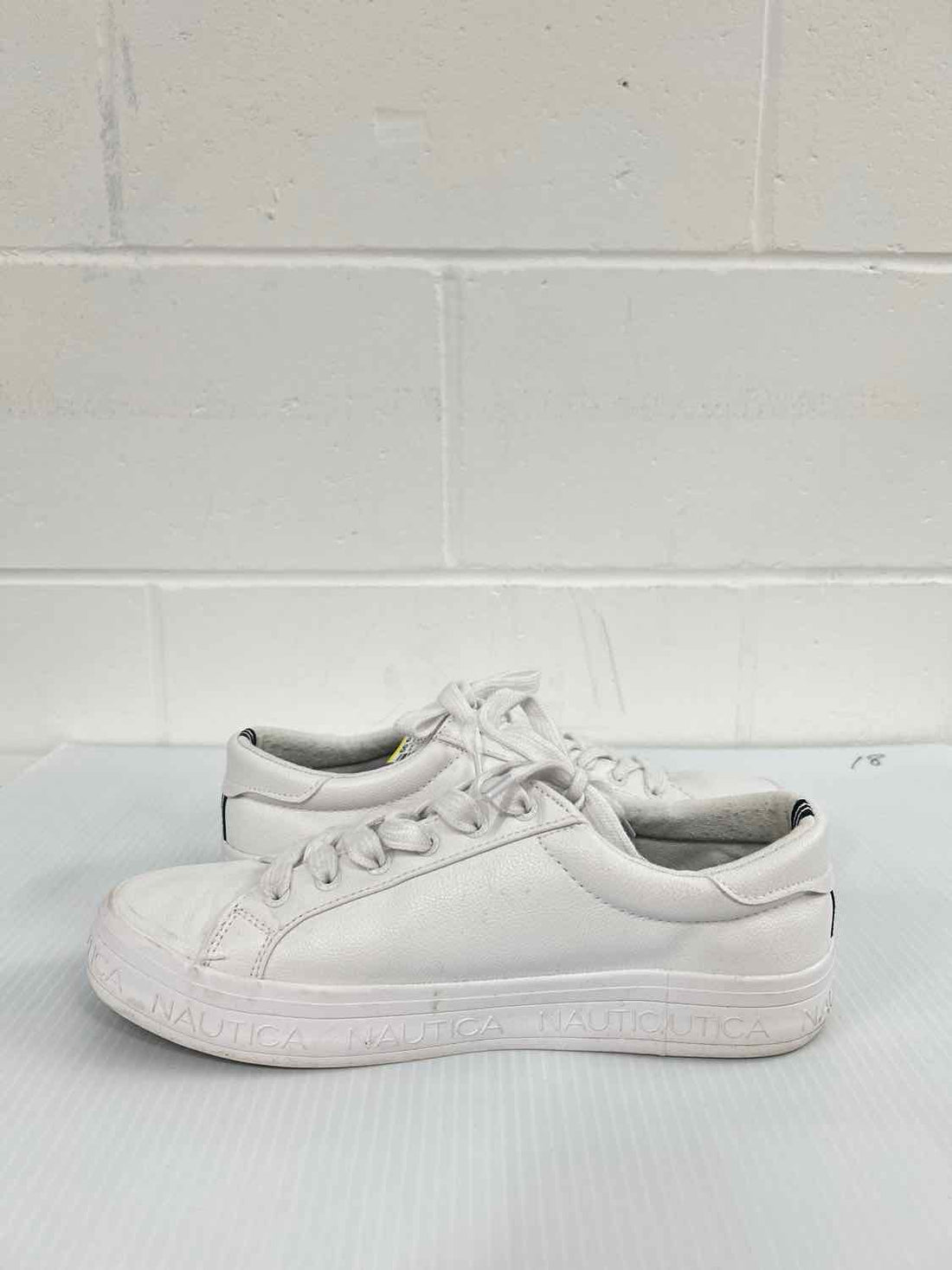 Nautica Aelisa Women Size 10 White Sneakers