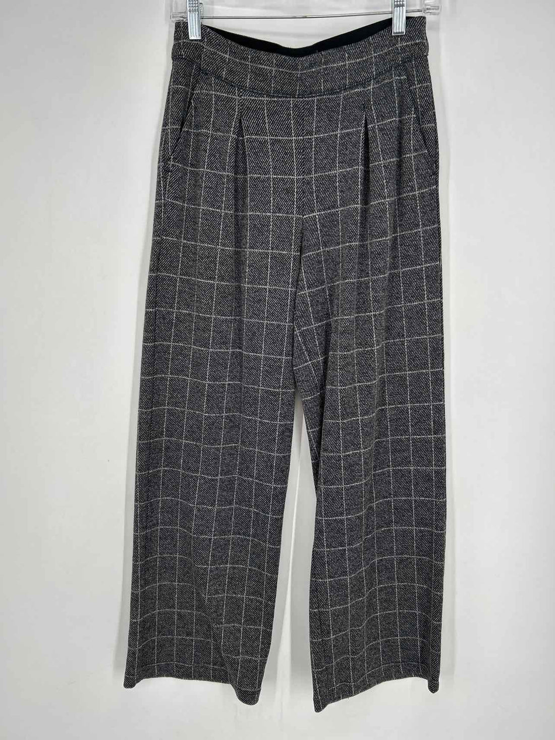 Max Studio Size M Grey stripe Pants