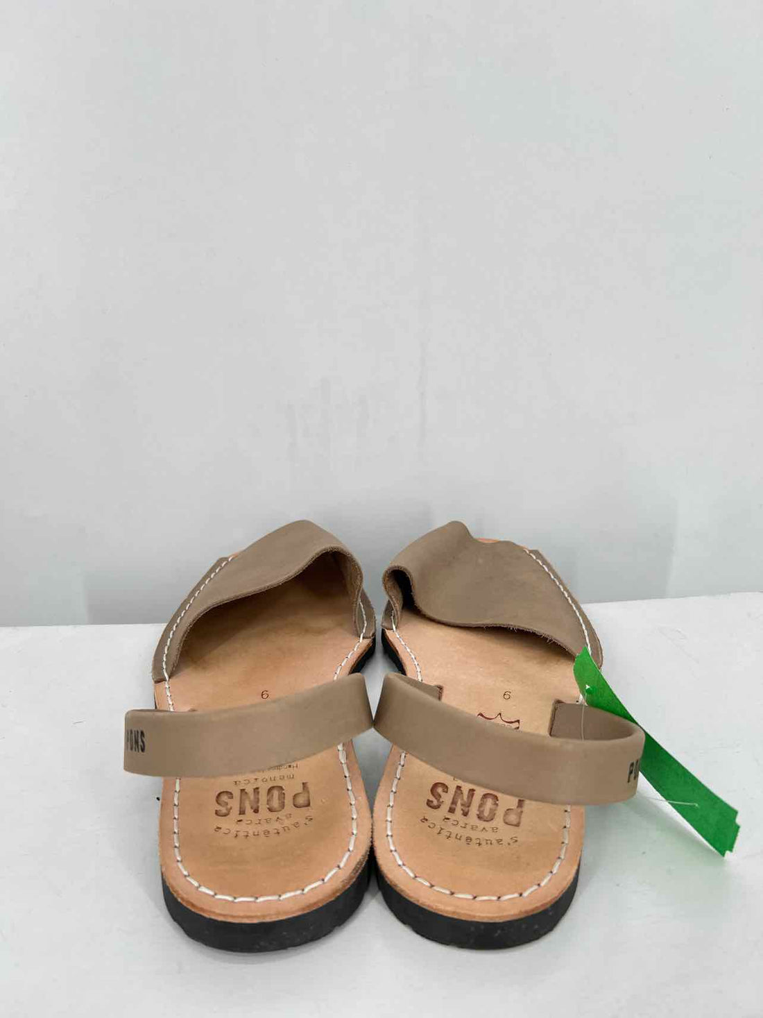 PONS Women Size 39 (8.5-9) Taupe Sandals