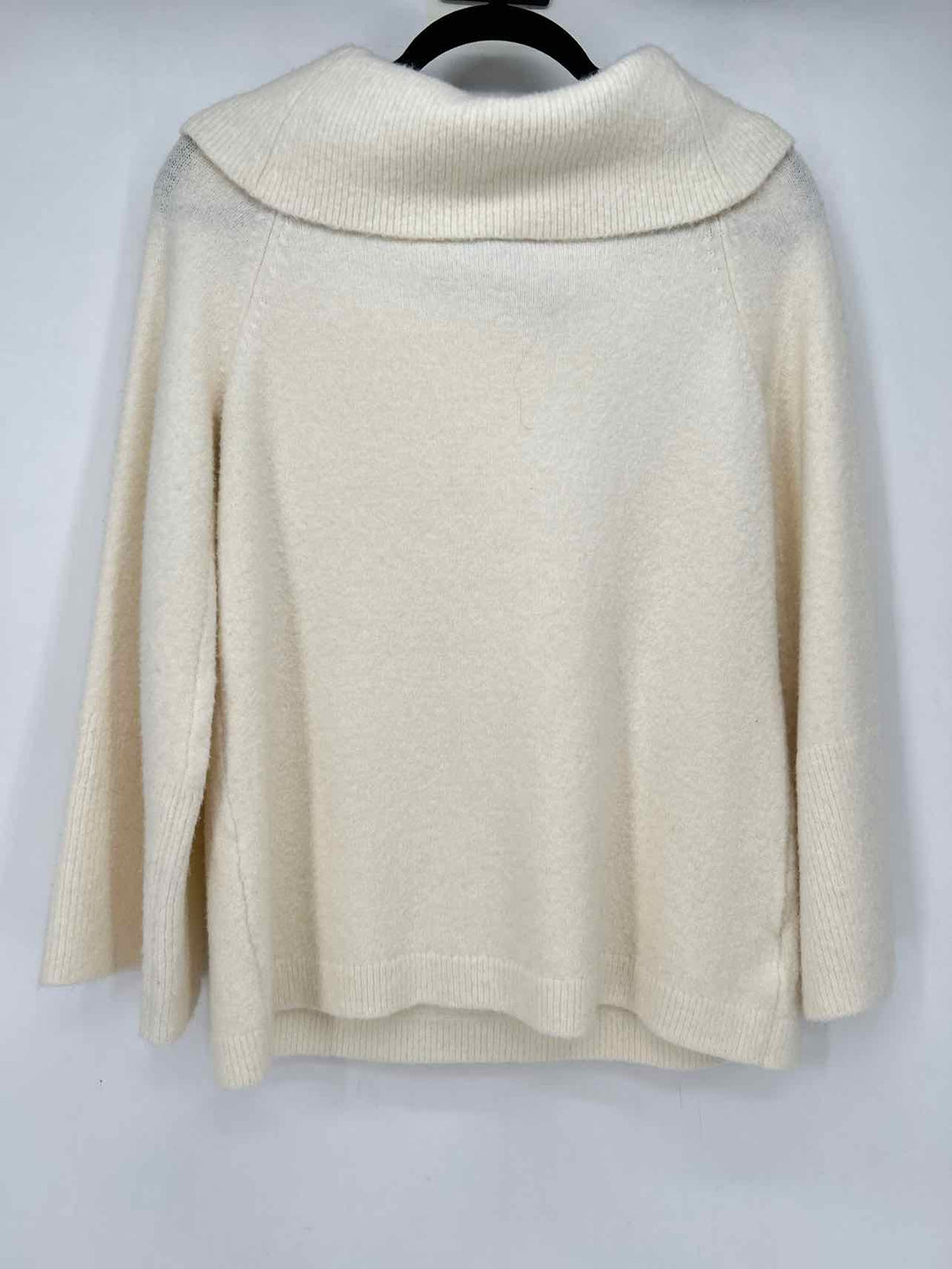 Ann Taylor Size L White Sweater
