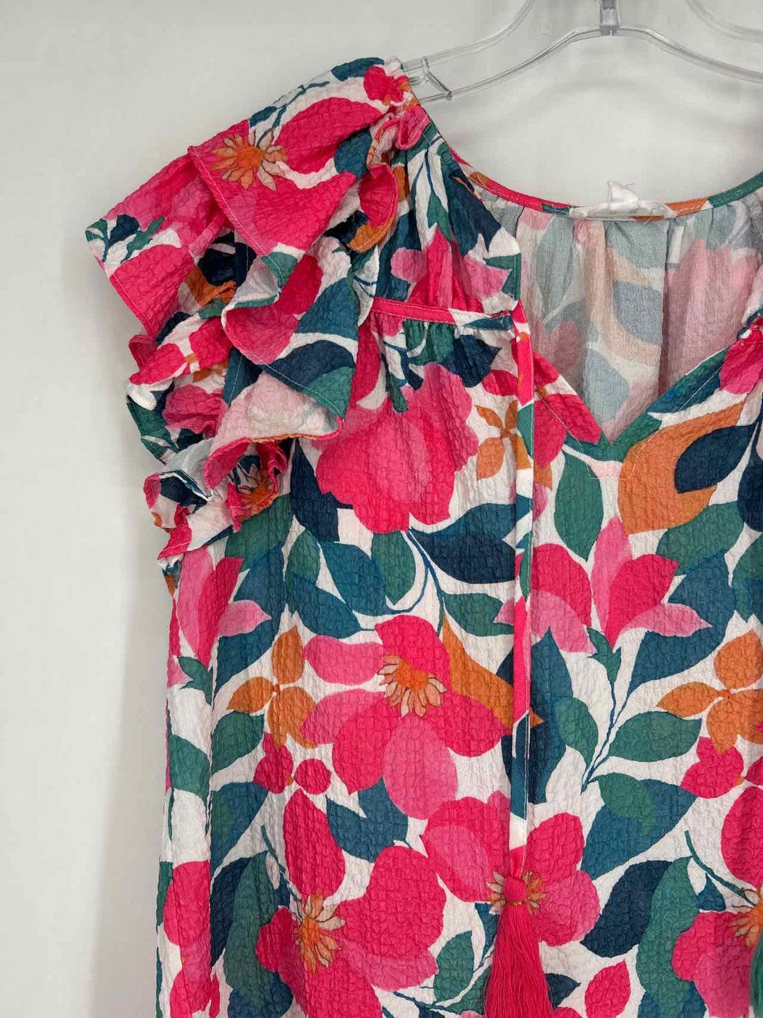 THML Size M White Floral Short Sleeve