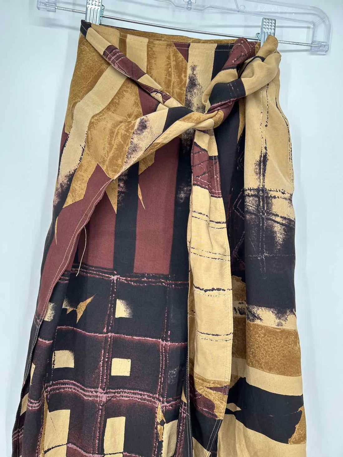 MaxMara Size 10 Burgandy & Tan Print Silk Skirts