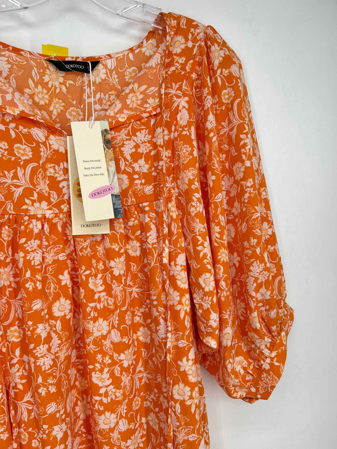 Dokotoo Size M Orange & White Floral NWT Dress