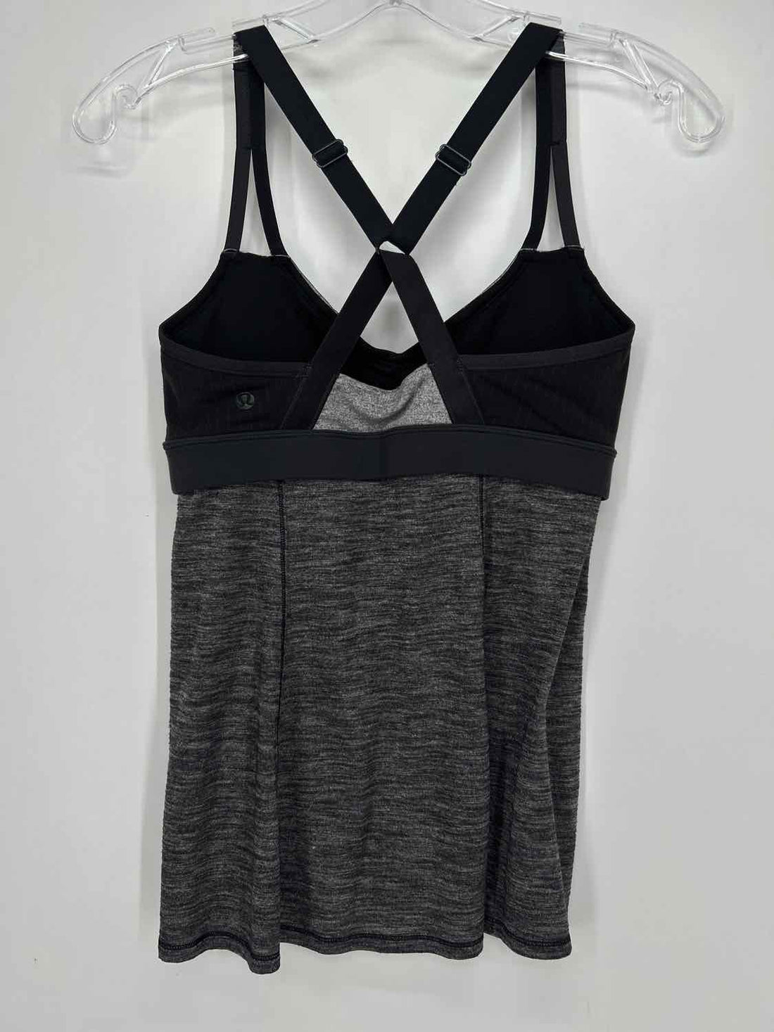 Lululemon Size 6 Black & Gray Active Tank Tops