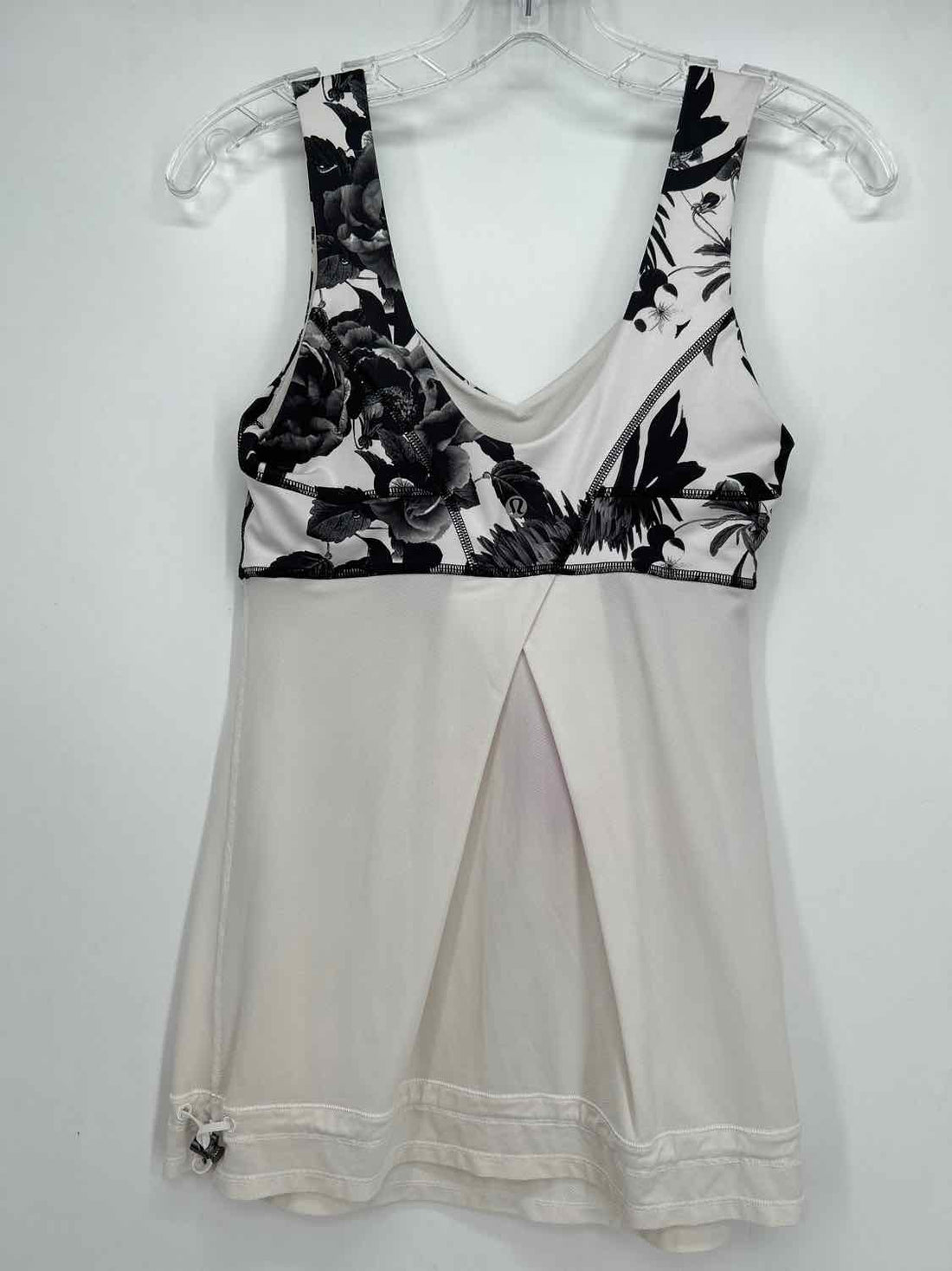 Lululemon Size 6 White & Black Floral Active Tank Tops