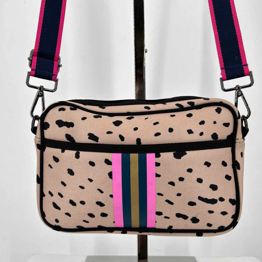 No Brand Name Tan & Black Neoprene Crossbody