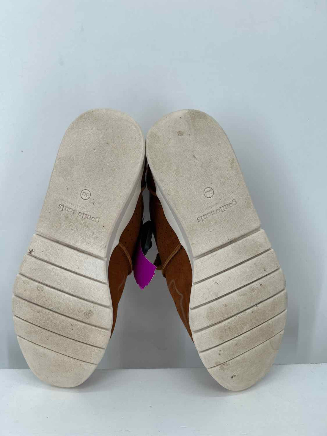 Gentle Souls Women Size 8 Brown Sneakers