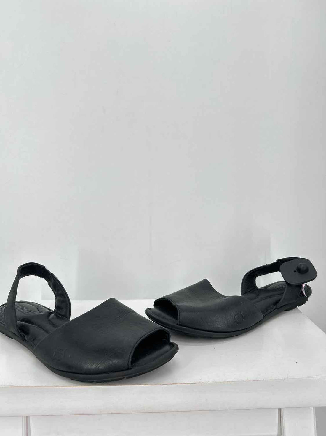 b.o.c Women Size 10 Black Genuine Leather Sandals