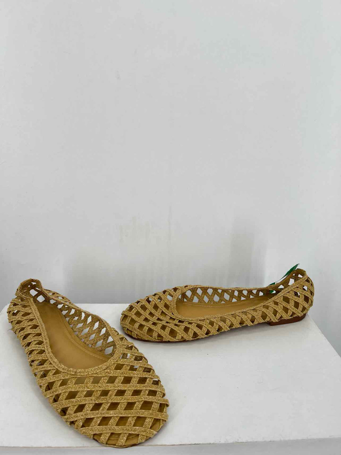 MNG Women Size 39 (8.5-9) Raffia Flats