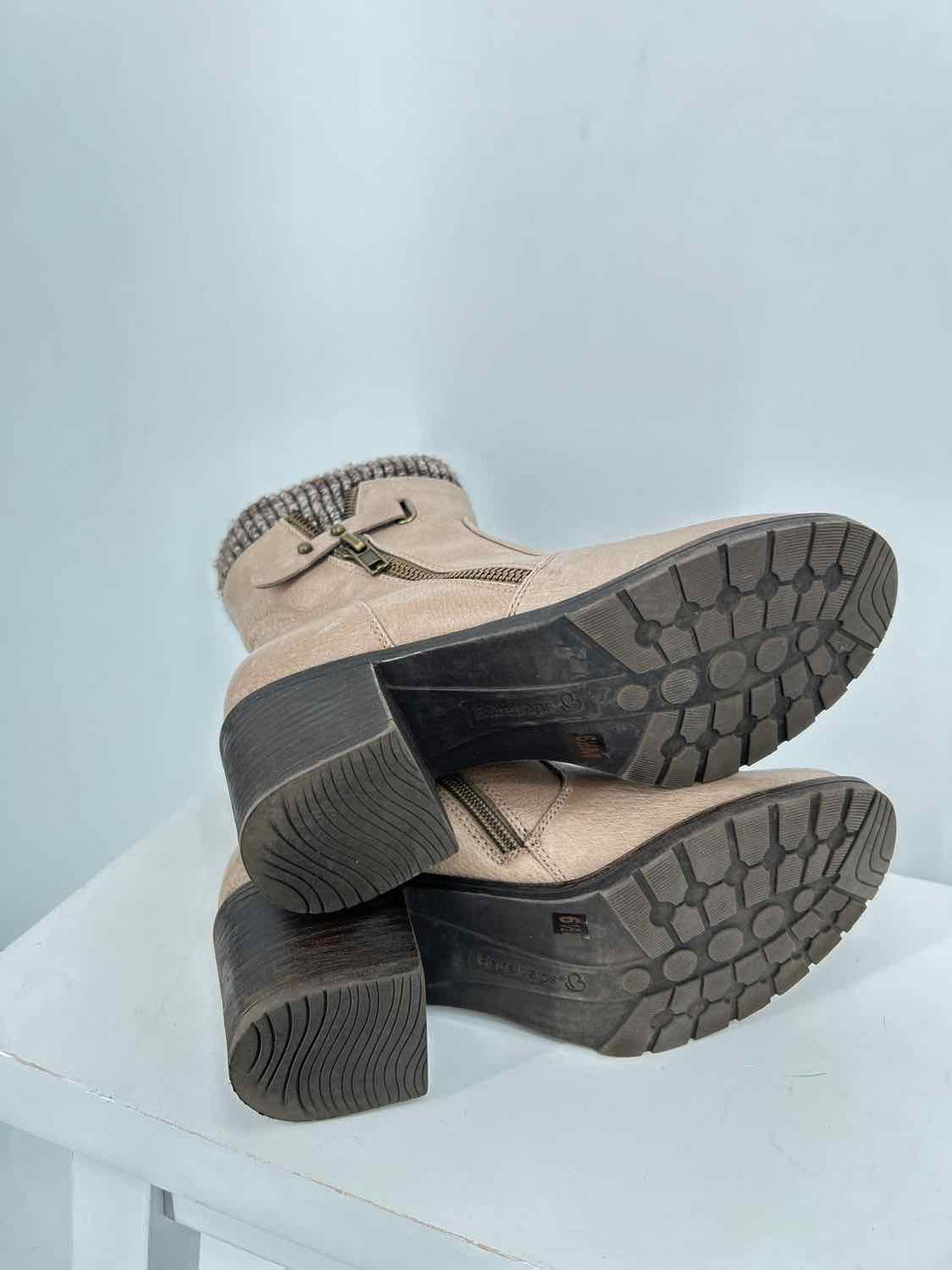 Baretraps Women Size 6.5 Taupe Combat Boot