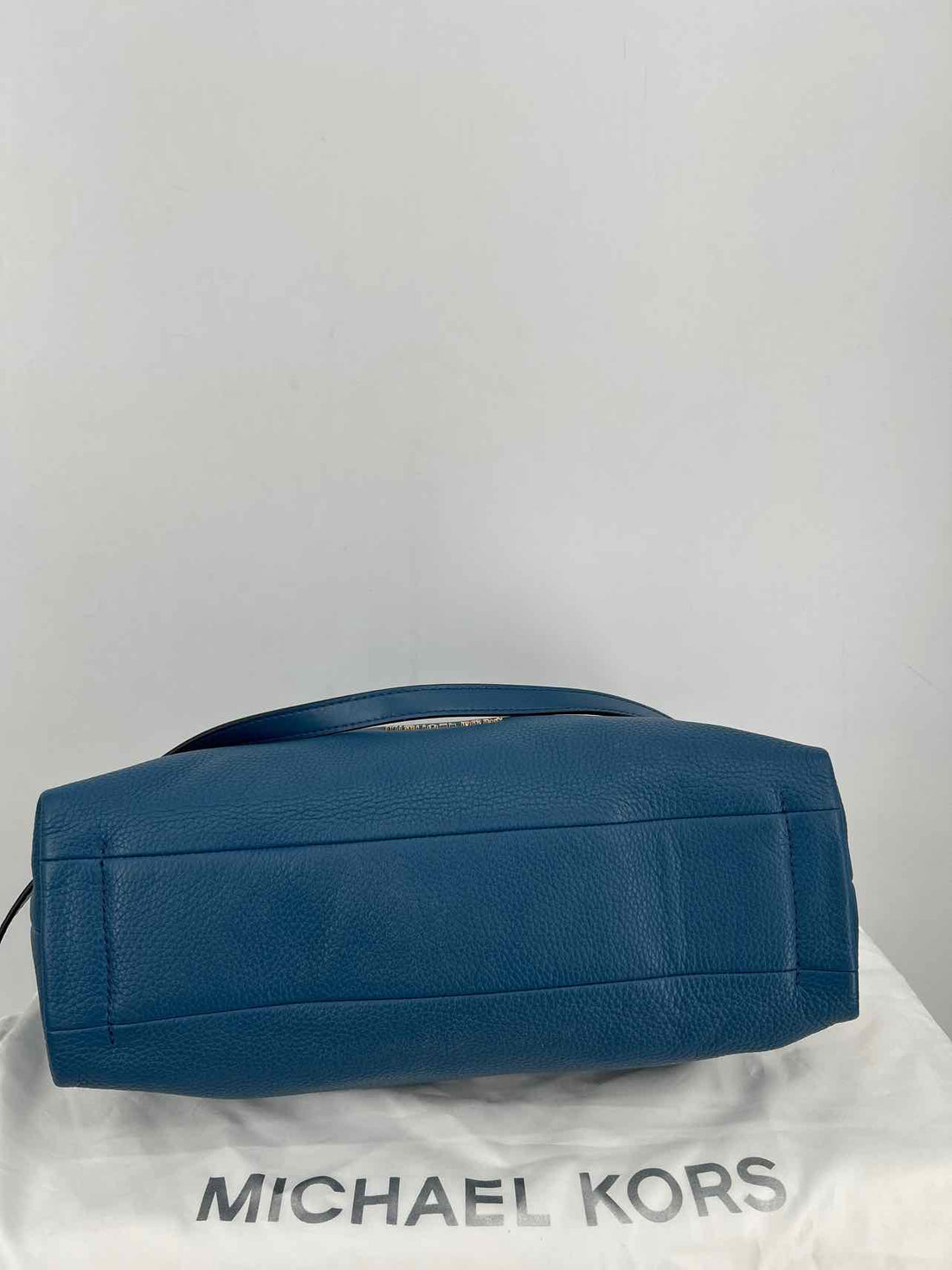 Michael Kors Blue Pebbled Leather Excellent Condition Hobo