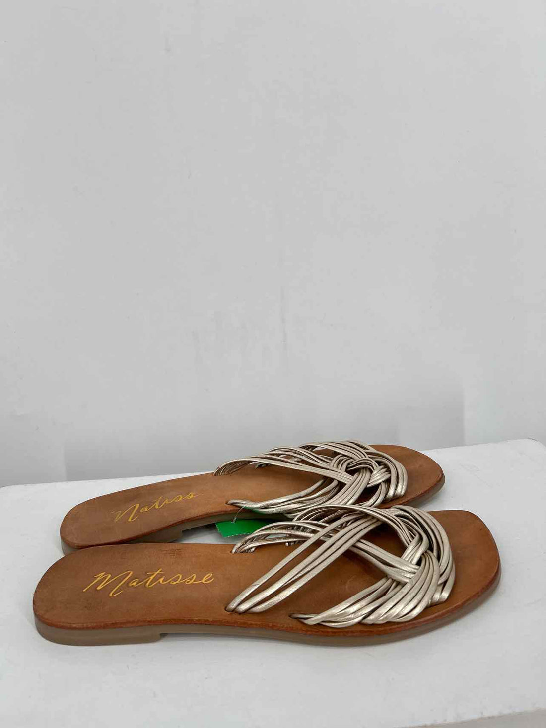 Matisse Women Size 9 Gold Sandals