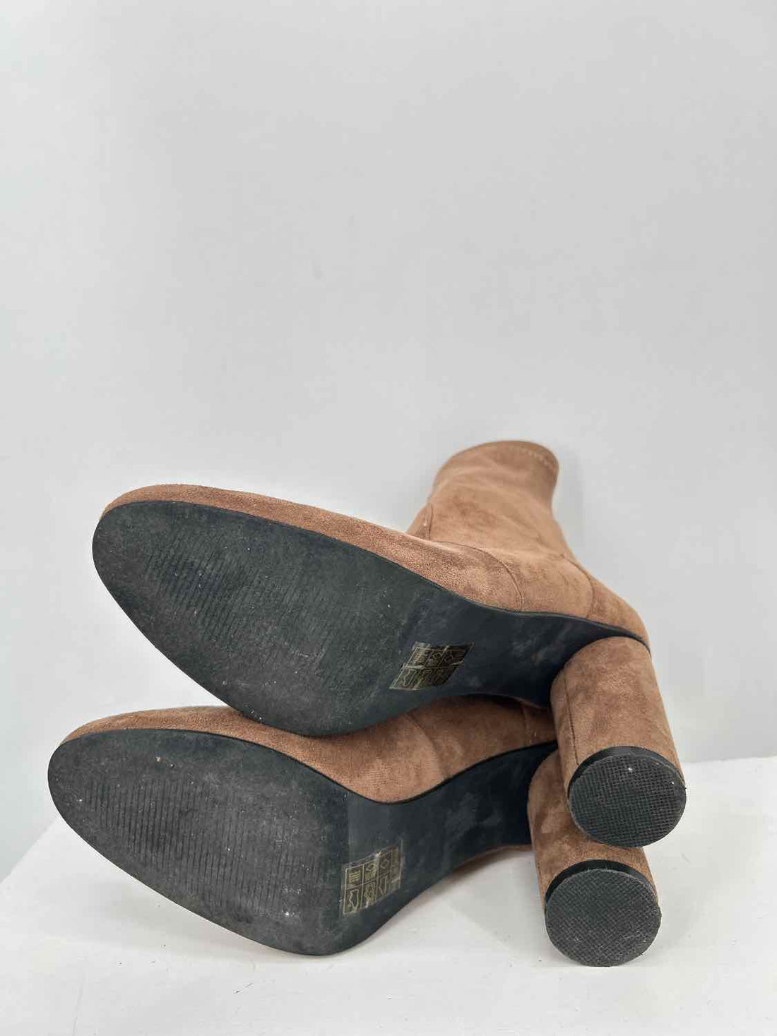 Bohme Women Size 8.5 Tan Suede Ankle Boot