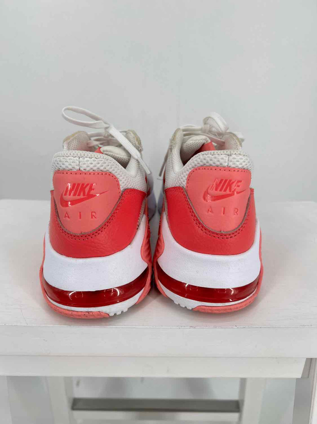 Nike Air Max Excee Low Women Size 9.5 Coral Sneakers