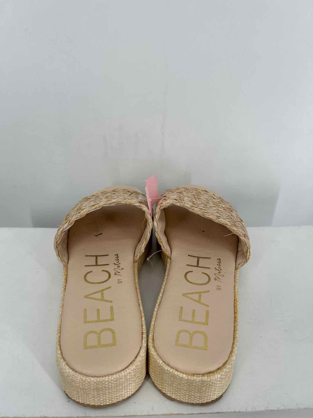 Beach by Matisee Women Size 10 Beige Sandals