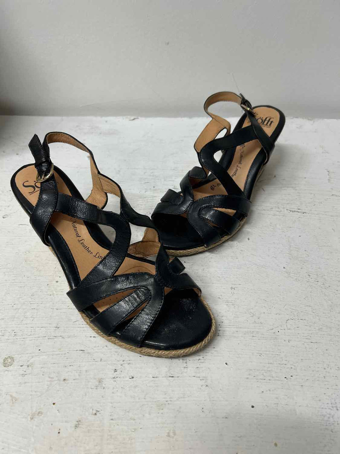Sofft Women Size 8 Black Wedges