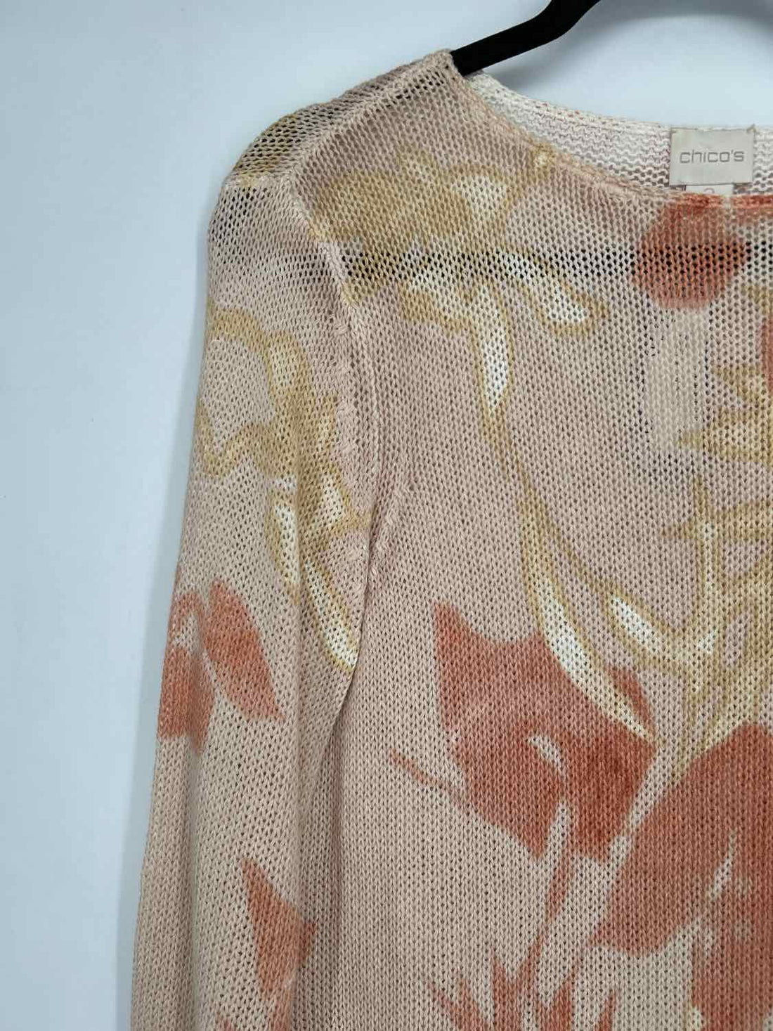 Chicos Size 2(L) Peach Floral Sweater