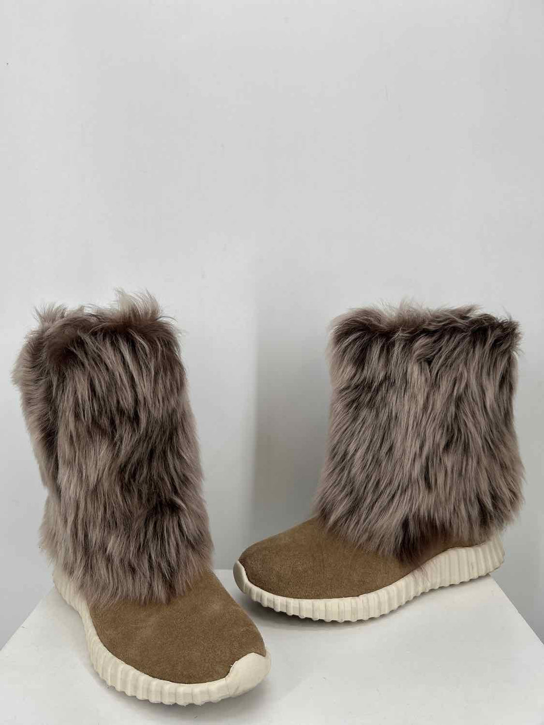 Johnston & Murphy Women Size 9.5 Taupe Faux Fur Mid Calf Boot