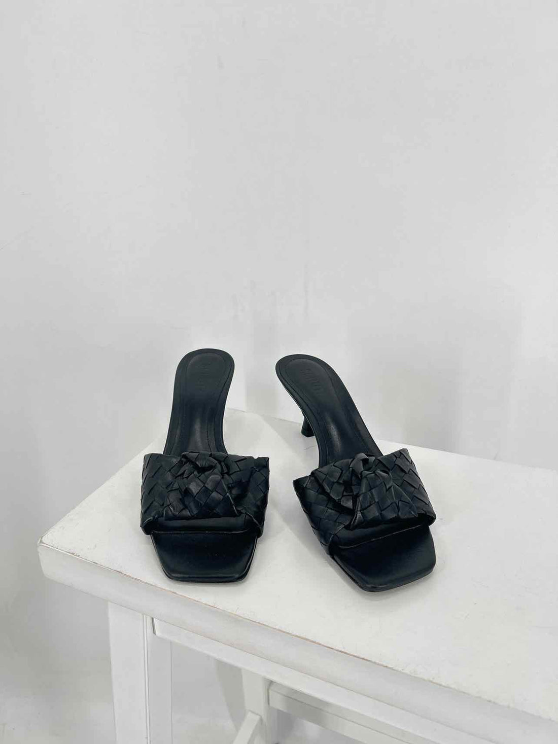 Schultz Women Size 9 Black Sandals