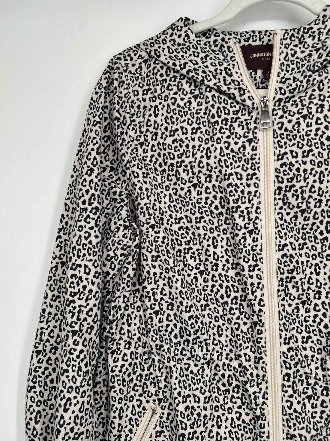 Johnston & Murphy Size XS White & Black Leopard Jacket