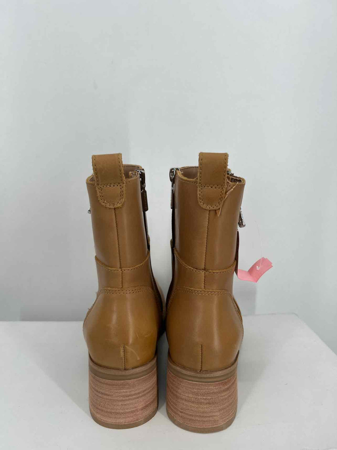 Blondo Women Size 8.5 Tan Ankle Boot