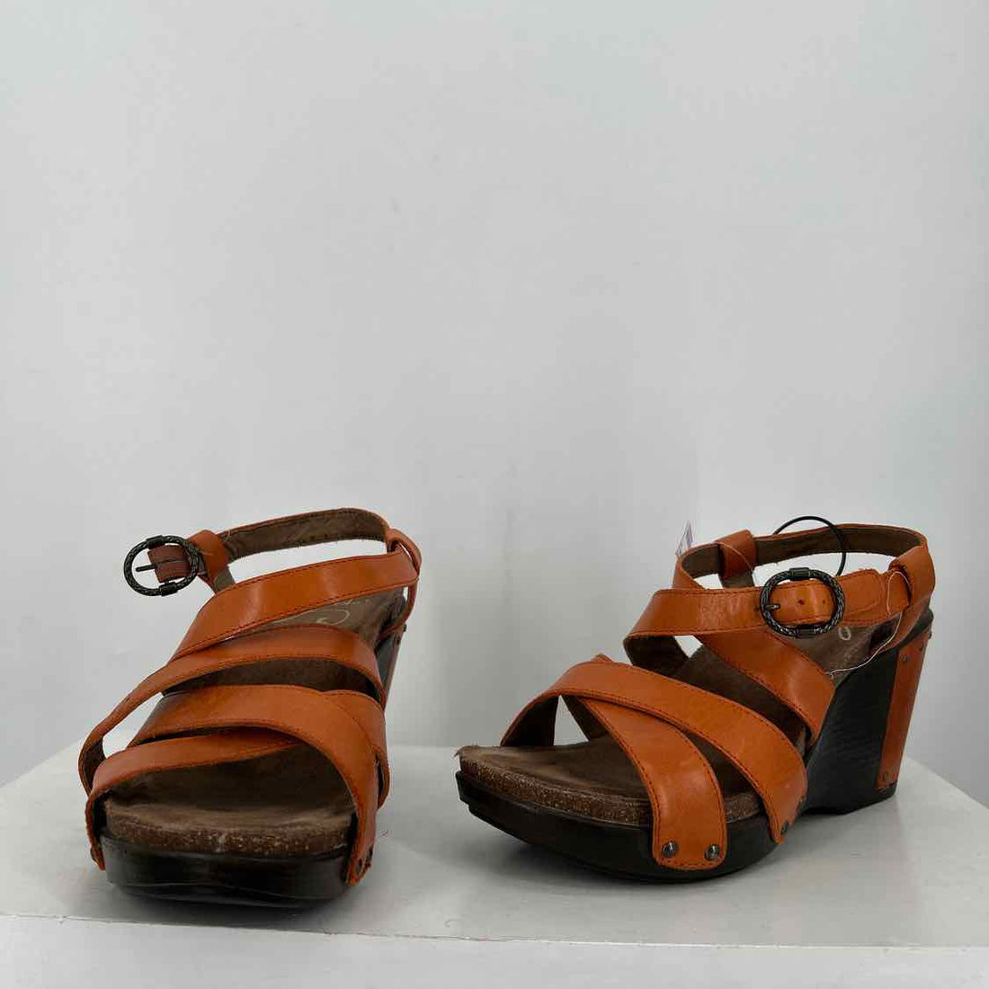 Dansko Women Size 39 (8.5-9) Rust Wedges