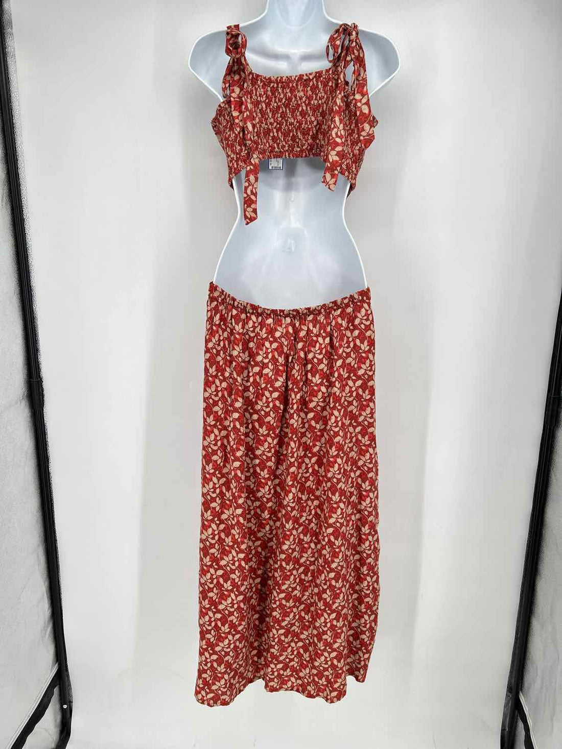 Natural Life Size M Rust Floral Sleeveless Maxi