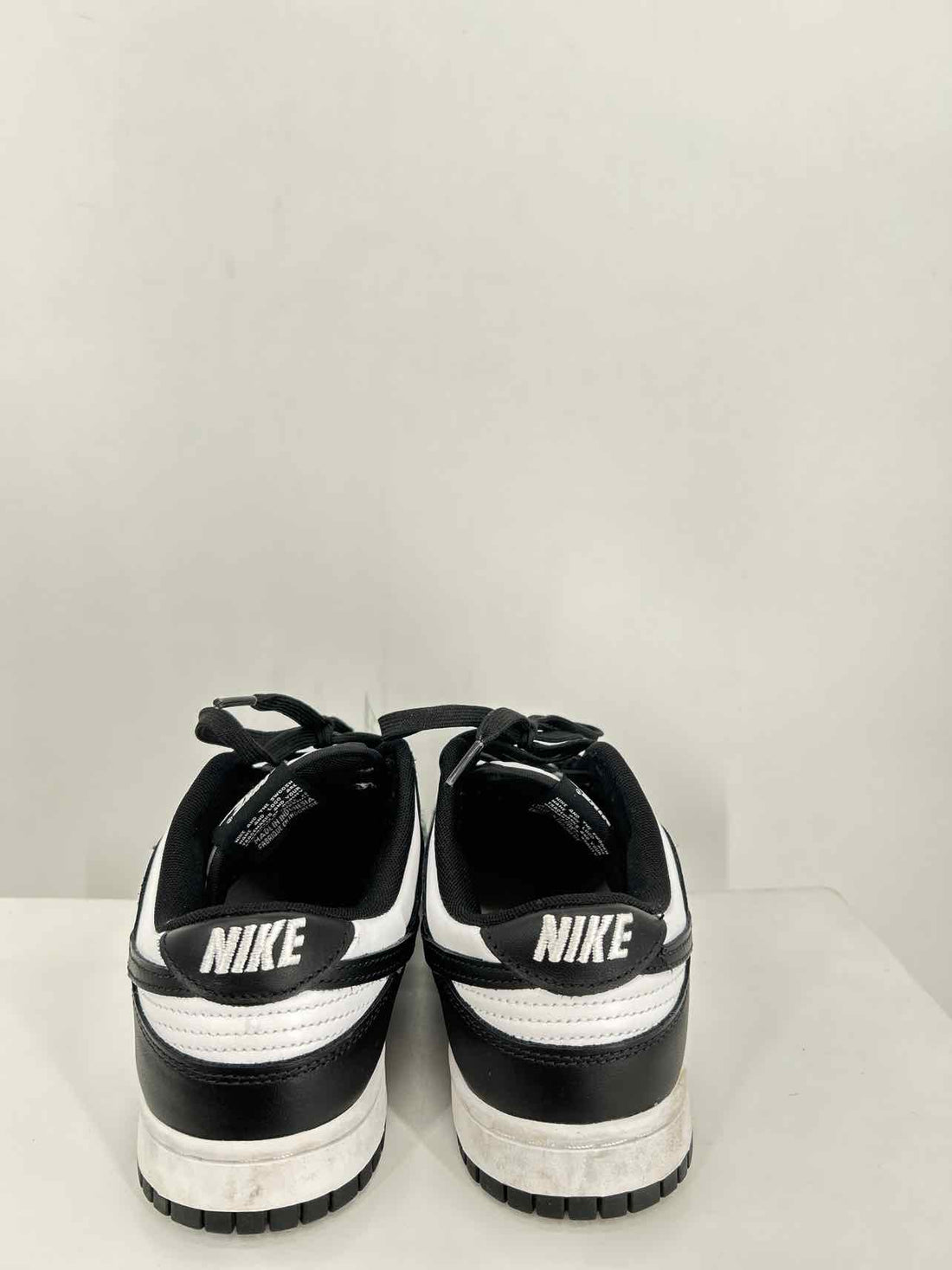 Nike Women Size 8.5 White & Black Sneakers