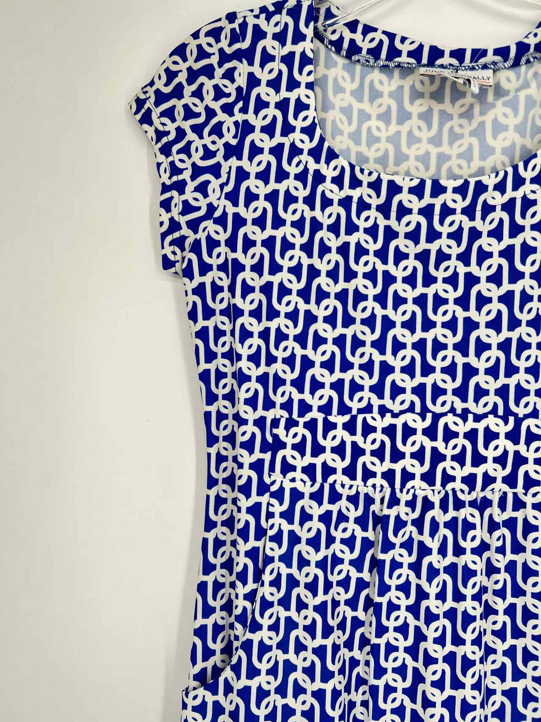 Jude Connally Size XS Cobalt Blue & Whit Short Sleeve Dress
