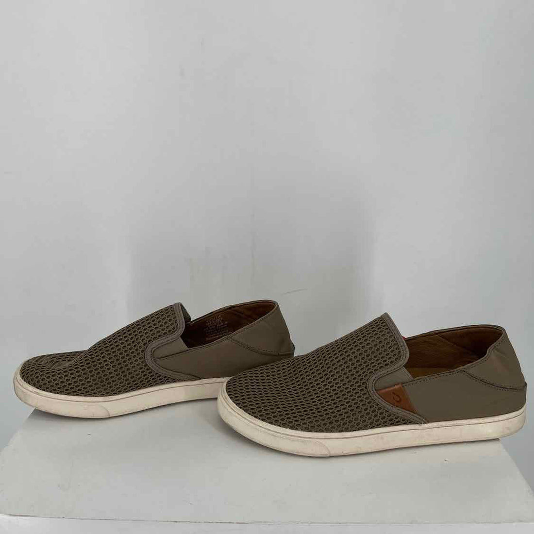 Olu Kai Women Size 10 Taupe Sneakers