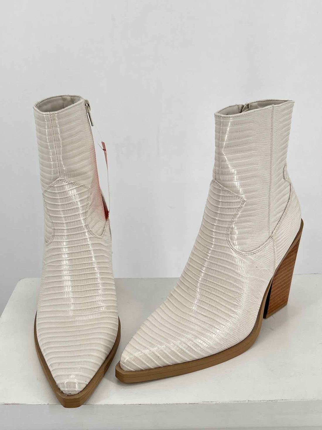 Steve Madden Women Size 8 Off White Cowboy Boot