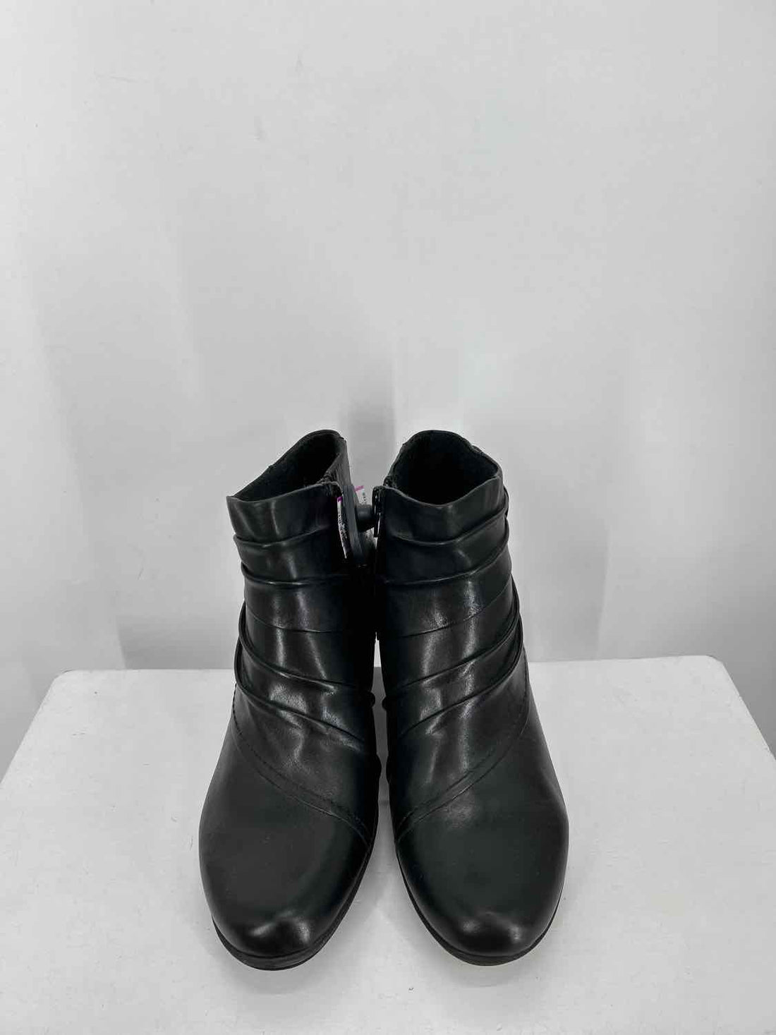 New Balance Women Size 7.5 Black Ankle Boot