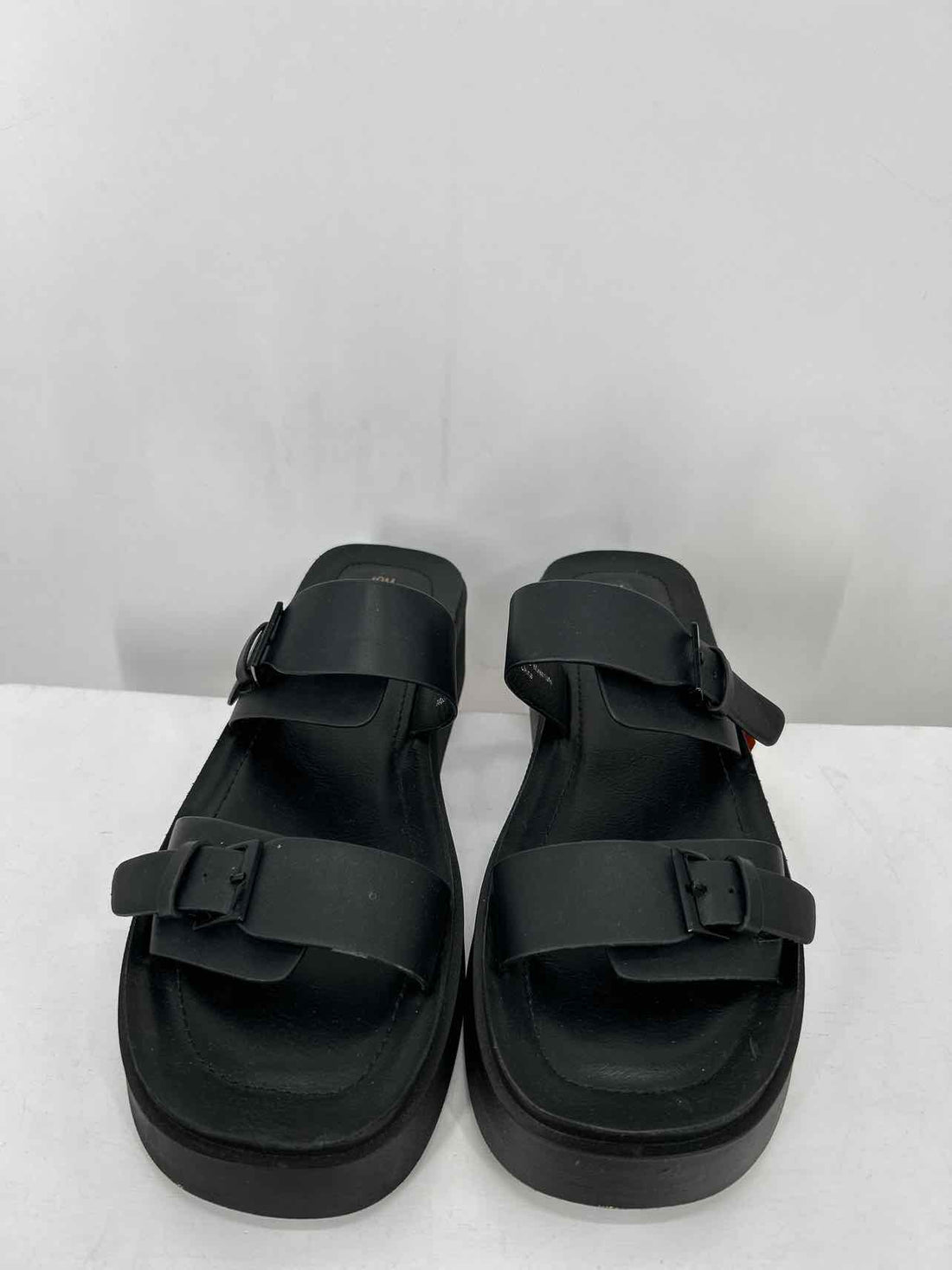 Cushionaire Women Size 9 Black Sandals