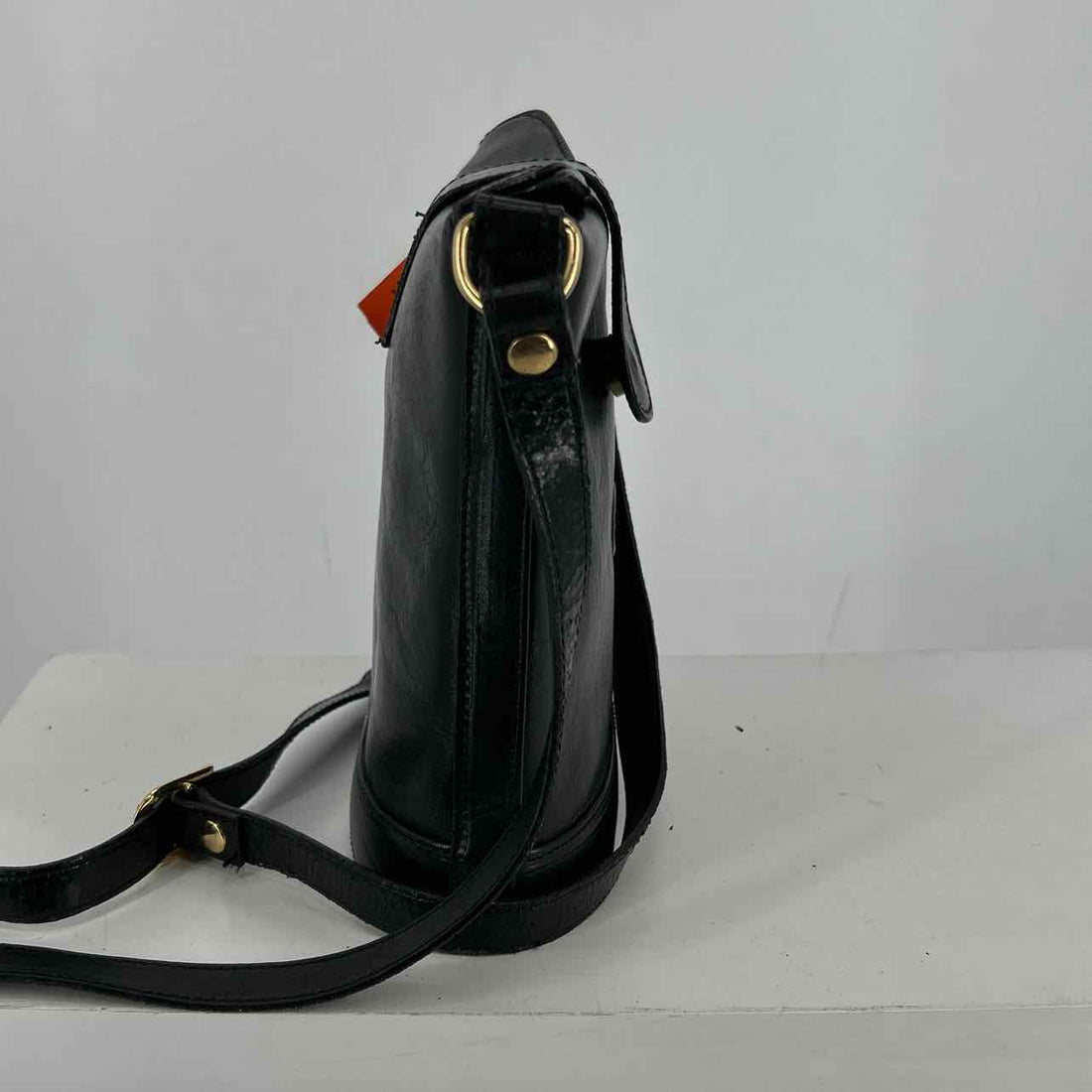 L'Artigiano Black Leather Vintage Crossbody