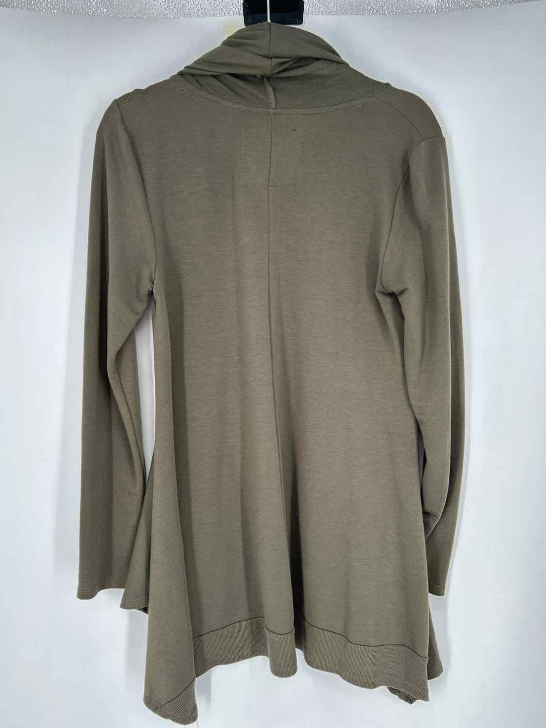Cupio Size M Olive Green Long Sleeve