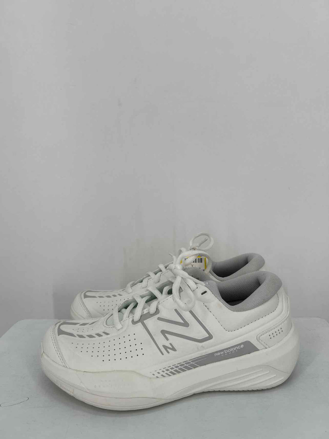 New Balance Women Size 7 White Sneakers