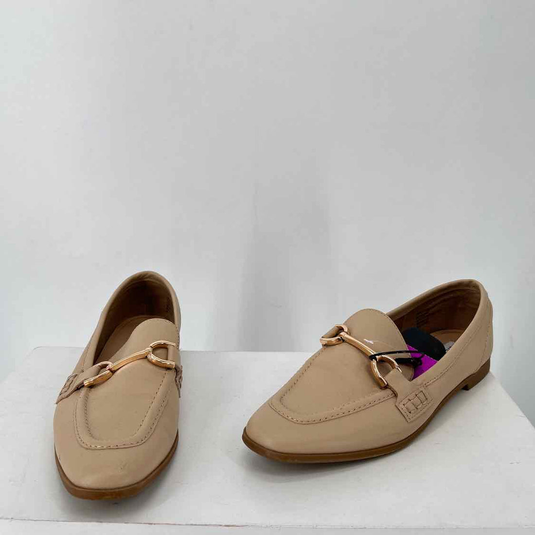 Steve Madden Women Size 8 Beige Loafers