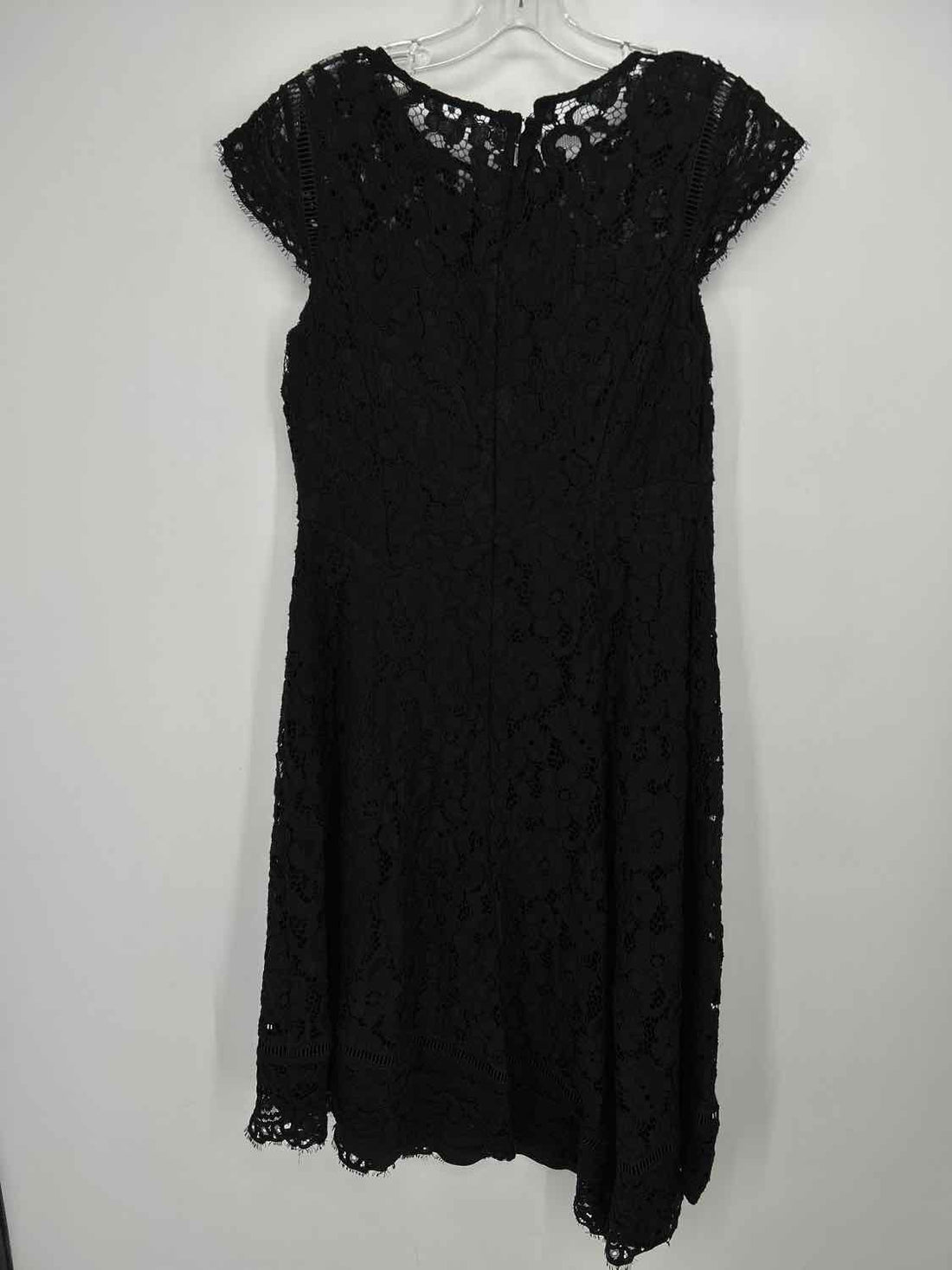 Donna Karan Size M Black Lace Short Sleeve Dress