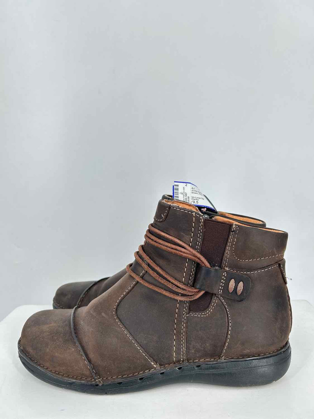 Clarks Un Loop UP Women Size 9.5 Black Ankle Boot