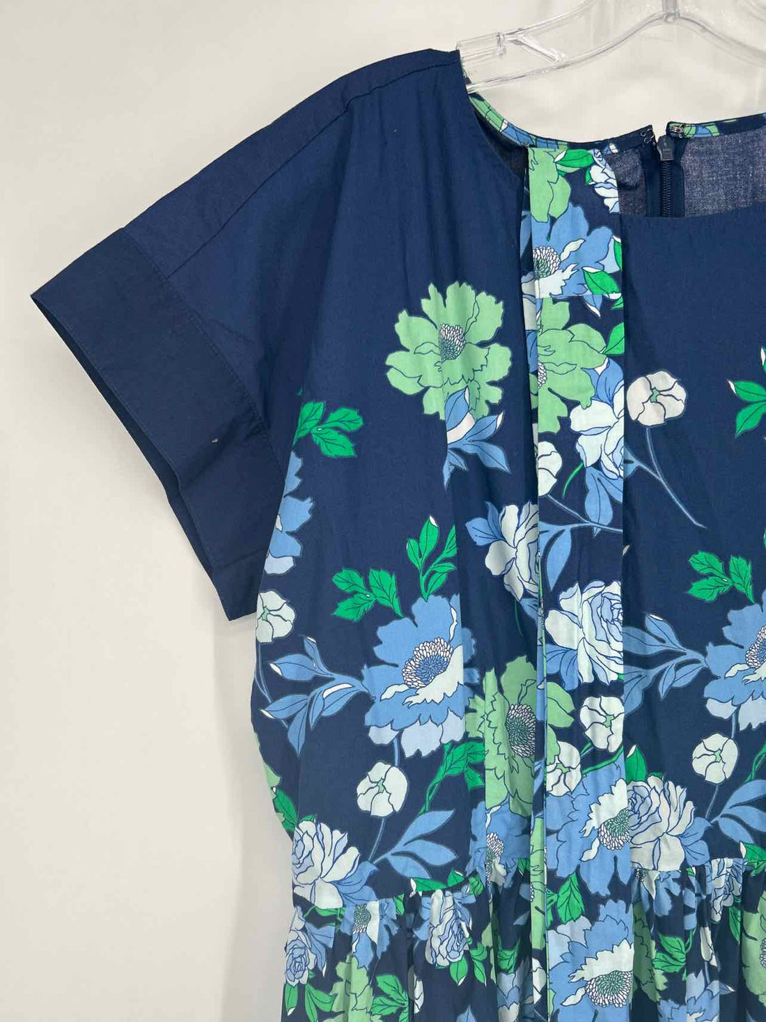 Talbots Size 10P Navy Floral Short Sleeve Dress