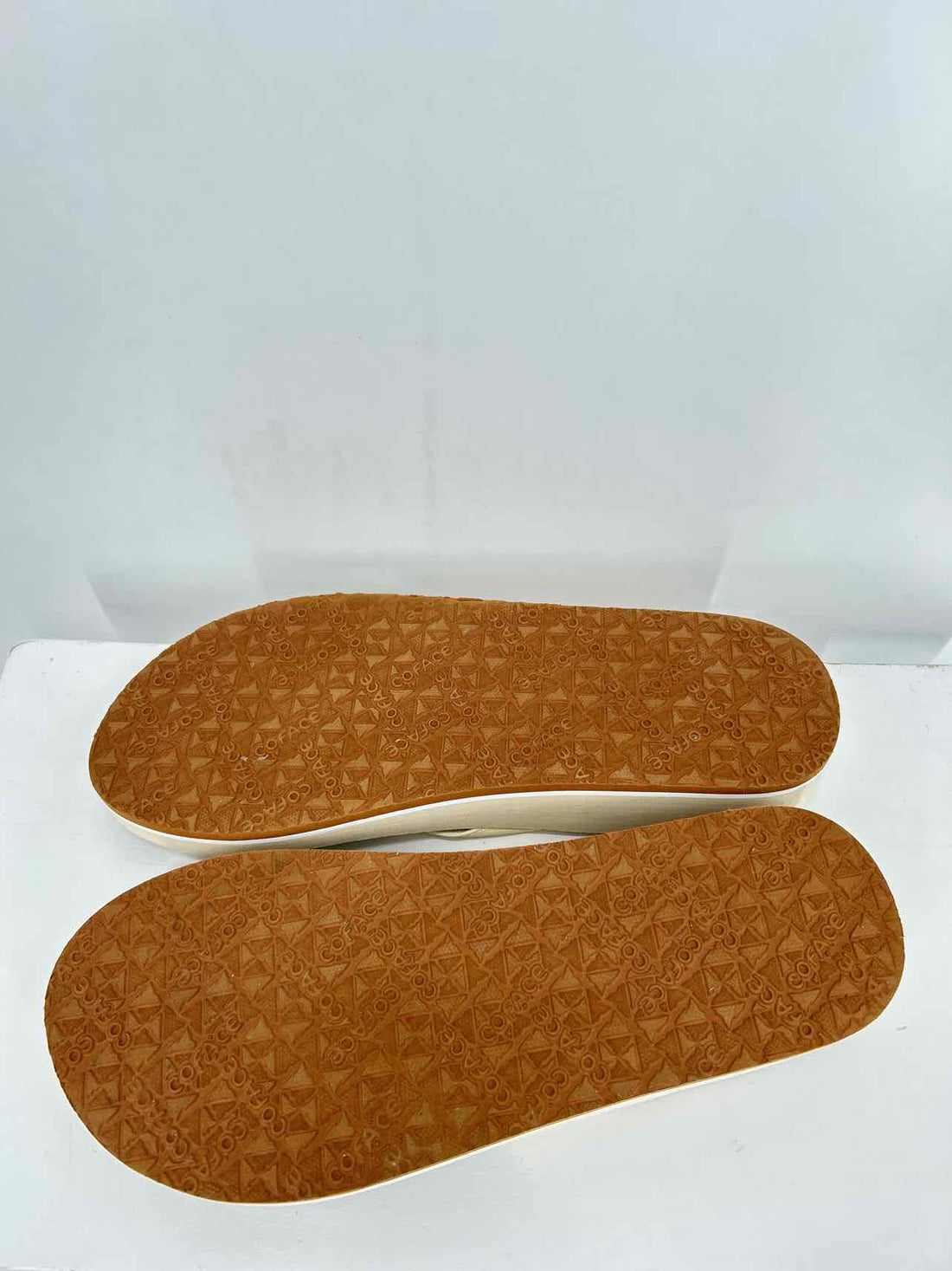 CoFace Women Size 11 Beige Flip Flops