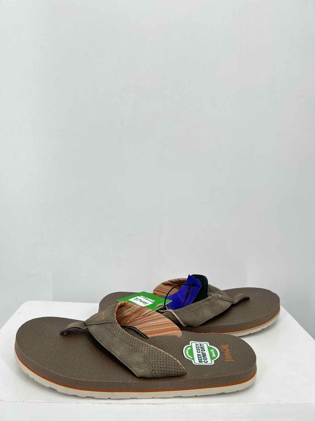 Sanuk Women Size 10.5 Taupe Flip Flops