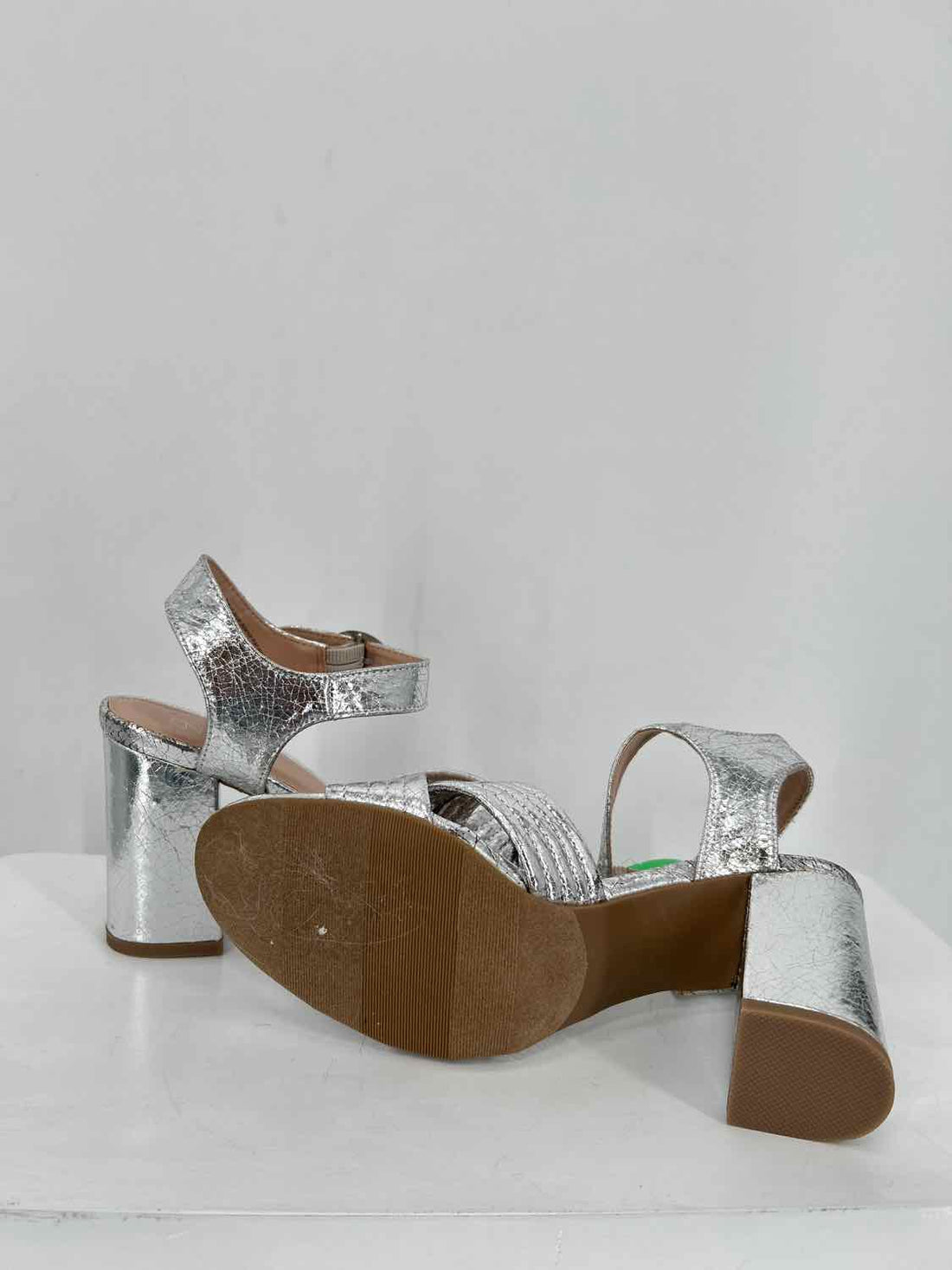 Abound Women Size 8 Silver Heels