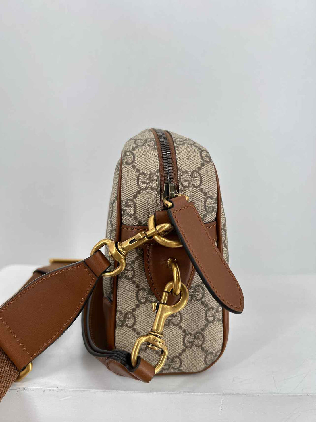 Gucci Old Sun GG Icon Duomo Lux Mens Crossbody LUXURY