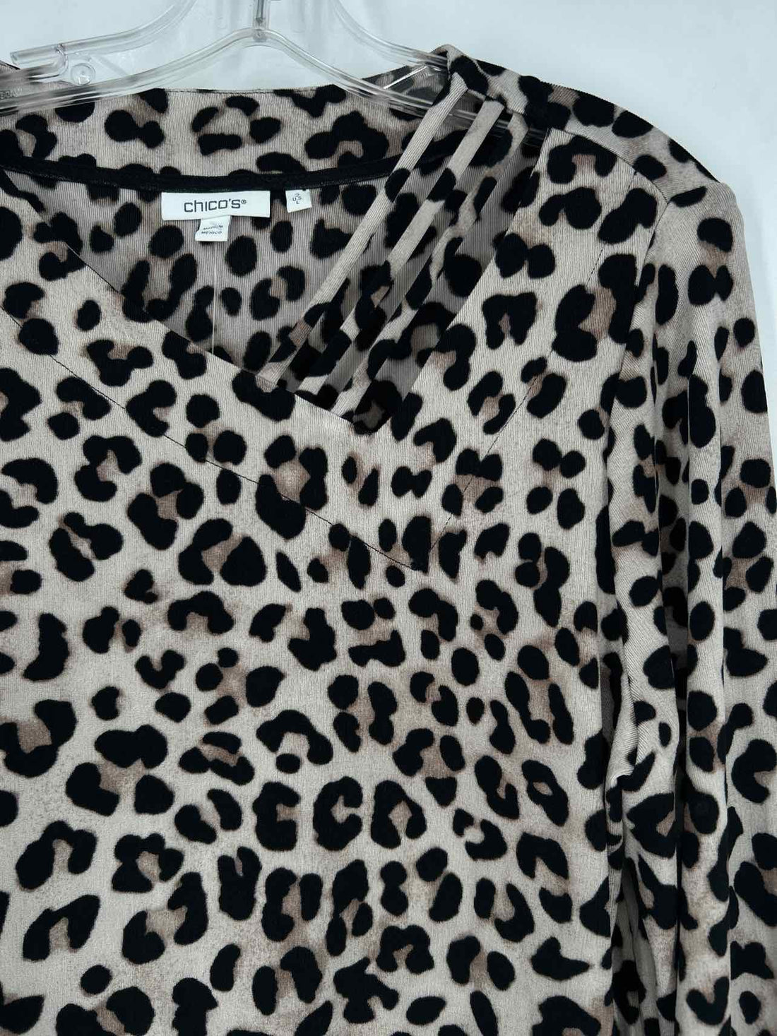 Chicos Size 2 (L) Leopard Long Sleeve