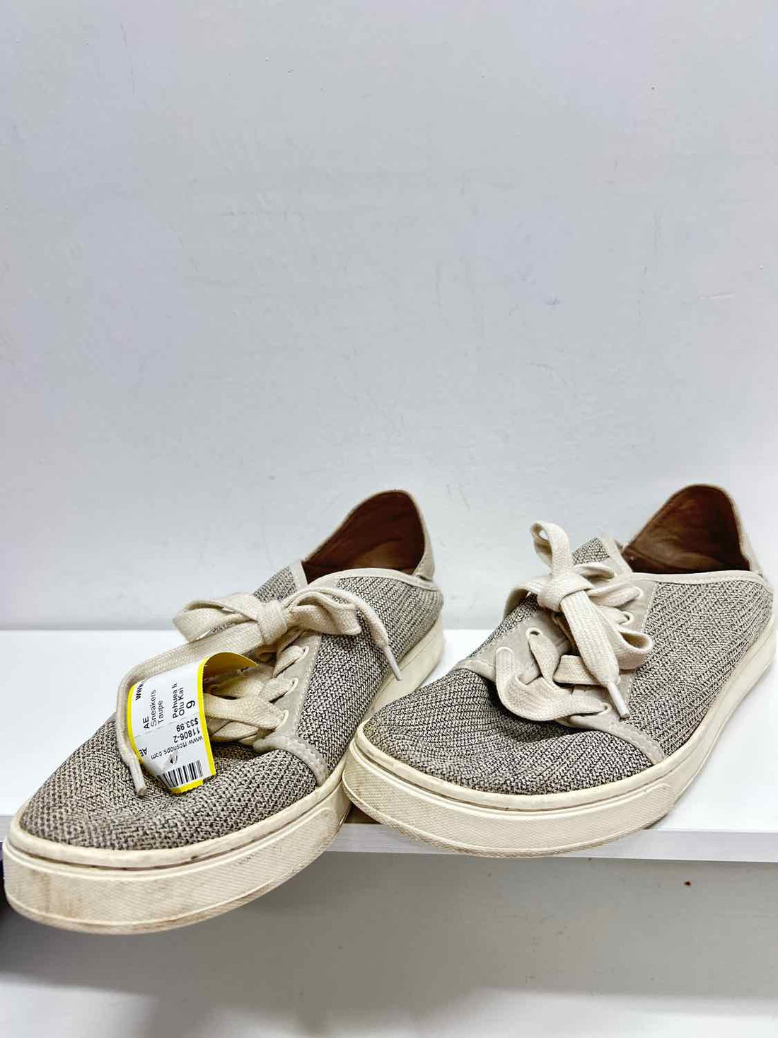 Olu Kai Women Size 9 Taupe Sneakers